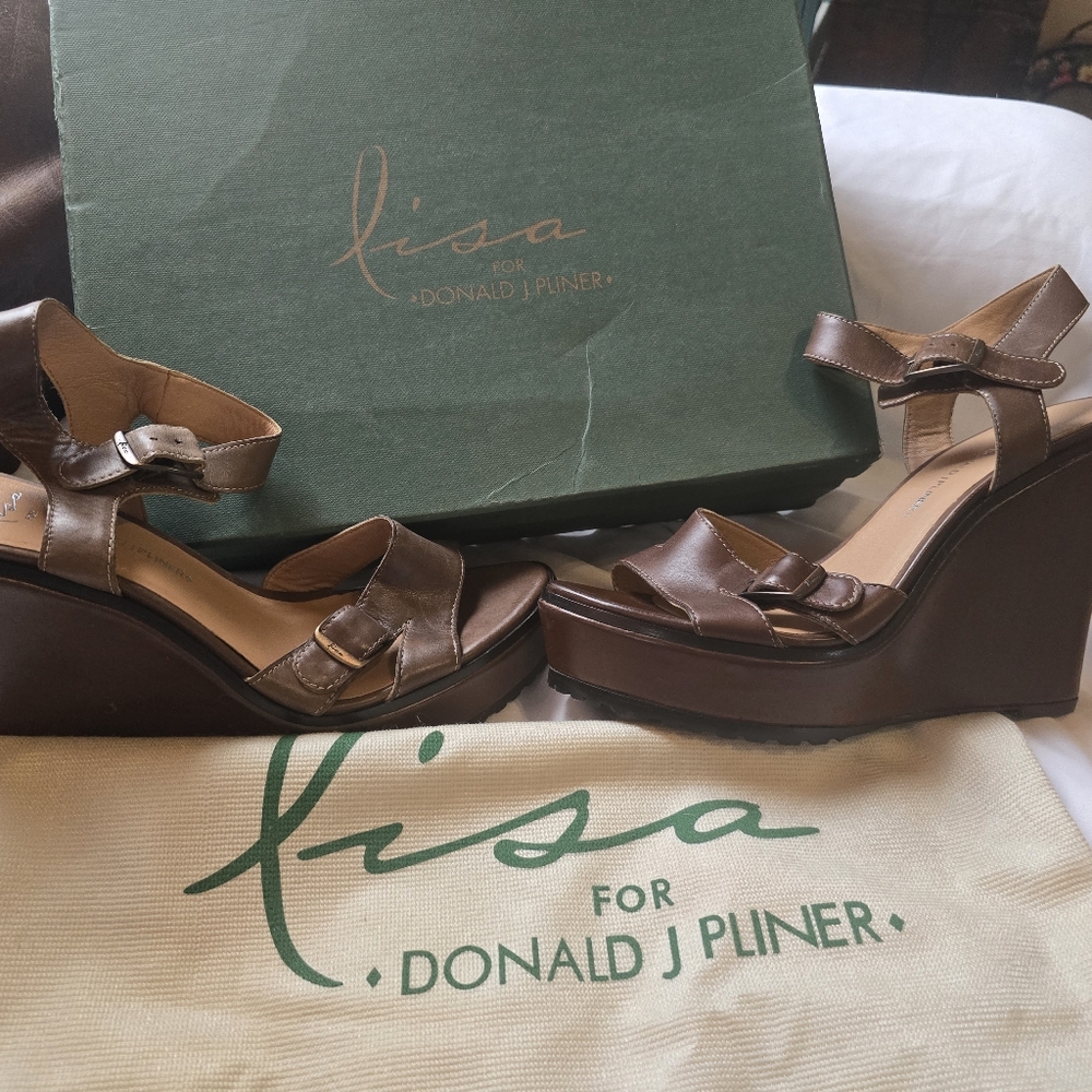 Lisa For Donald J. Pliner Brown Wedge Sandals